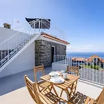 Social Galinho House - Sea View - Calheta