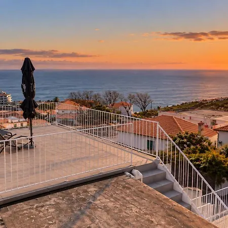 Social Galinho House - Sea View - Calheta Vakantiehuis